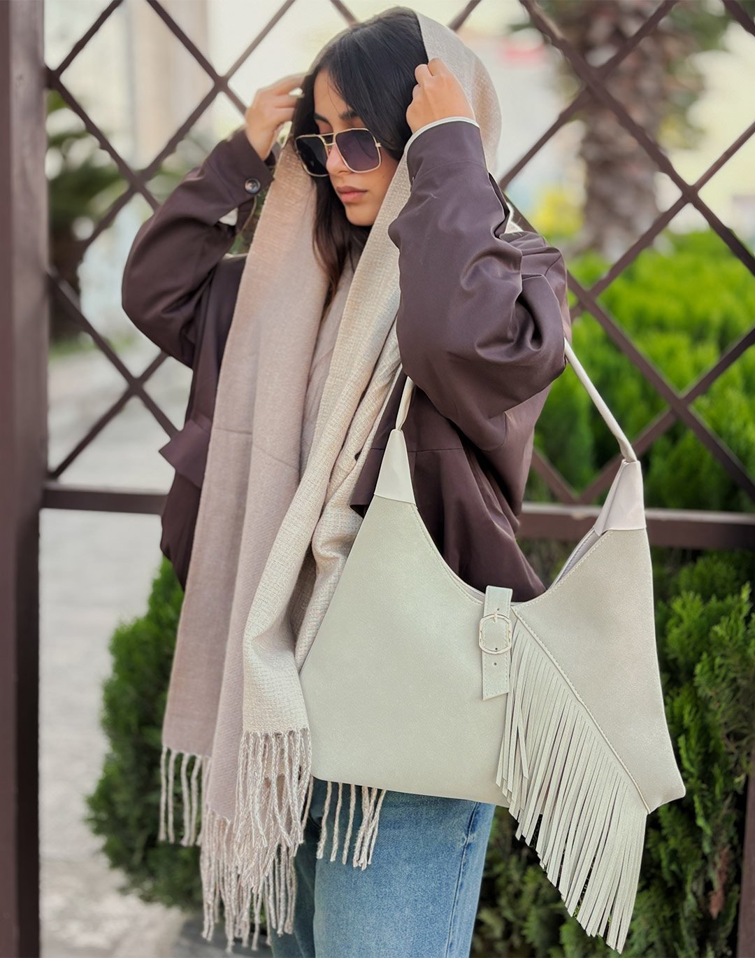 119259 زنانه ریش ریش