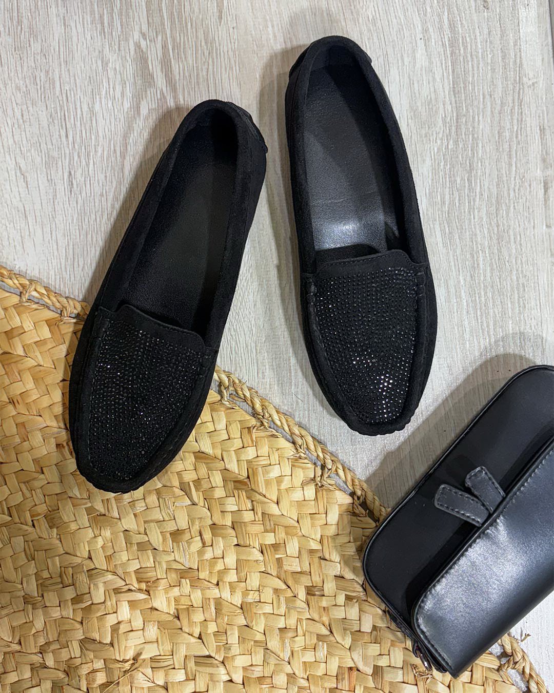 الینا نگینی