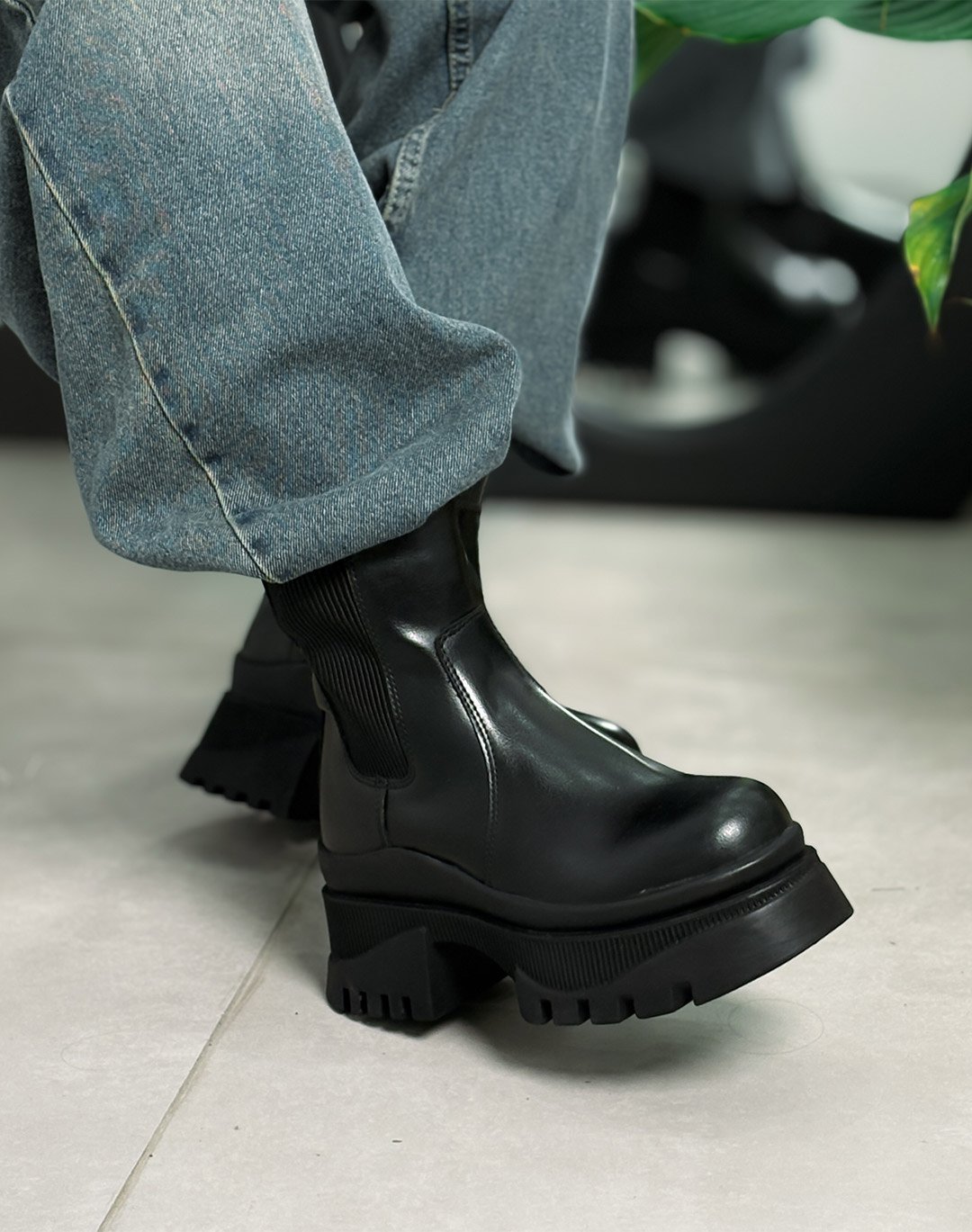 نیم بوت جزیره لژدار