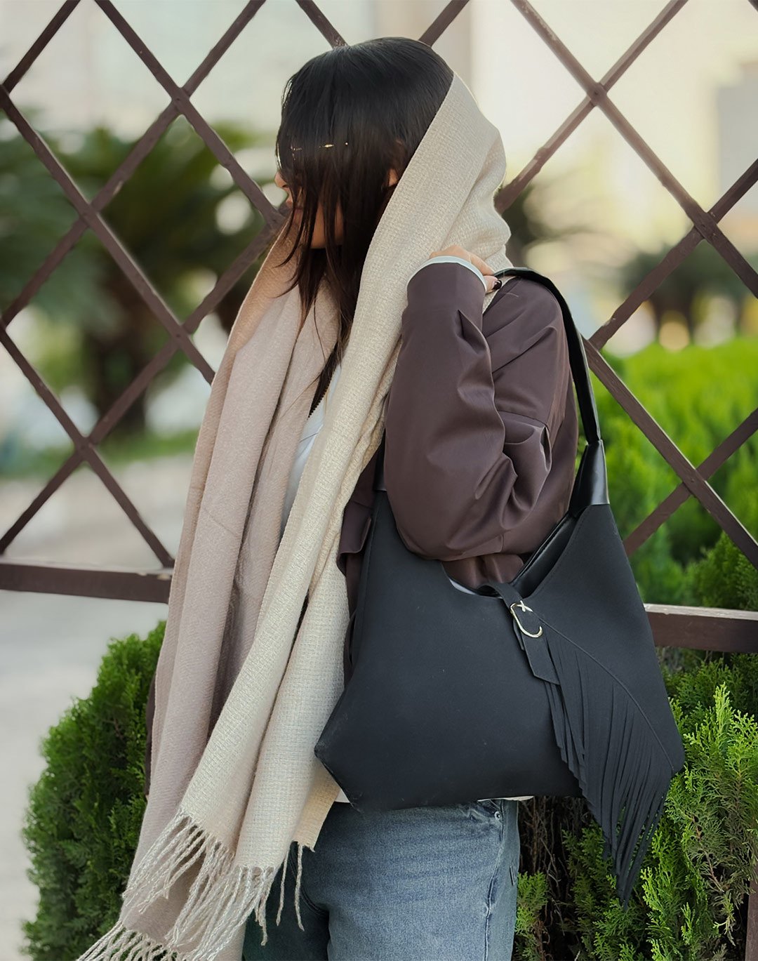 119259 زنانه ریش ریش