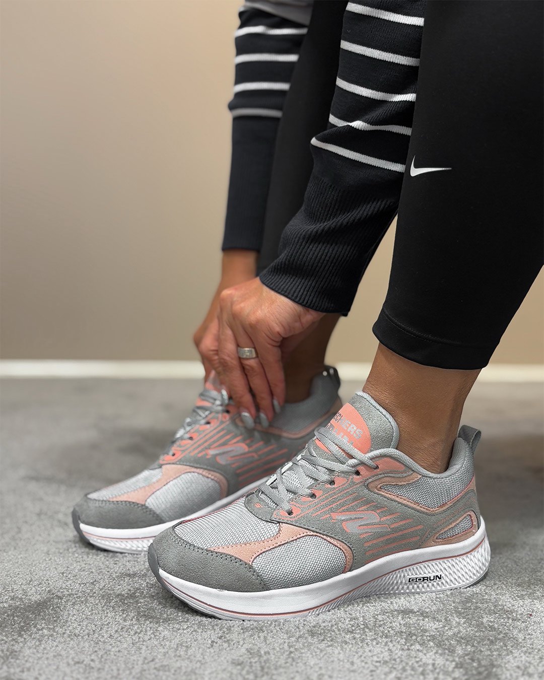 اسکیچرز گوران 246