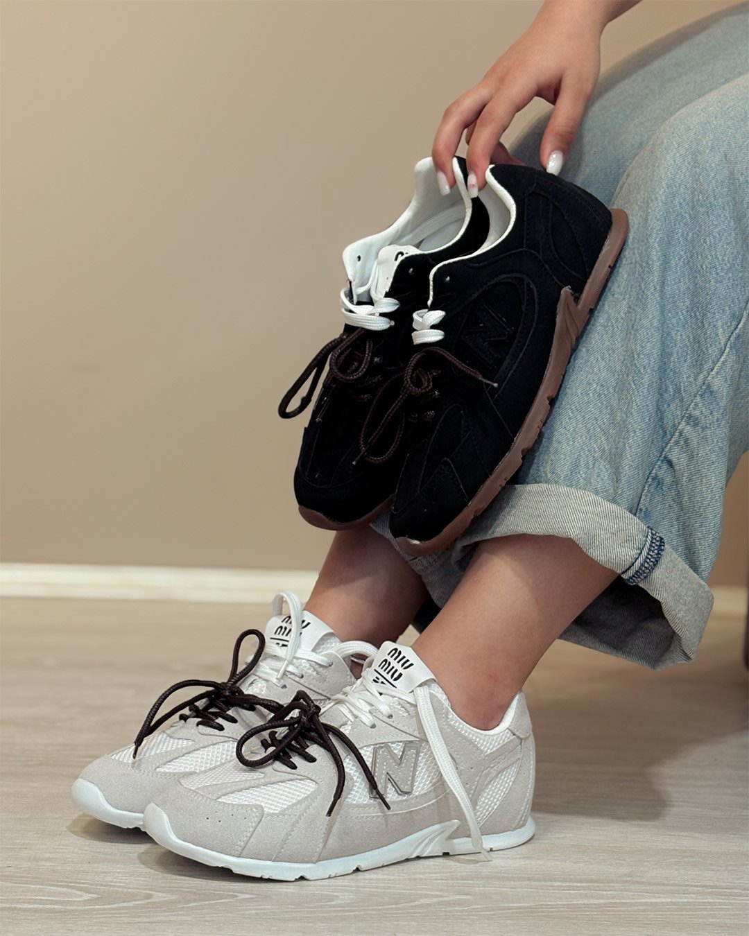 کتونی میومیو نیوبالانس