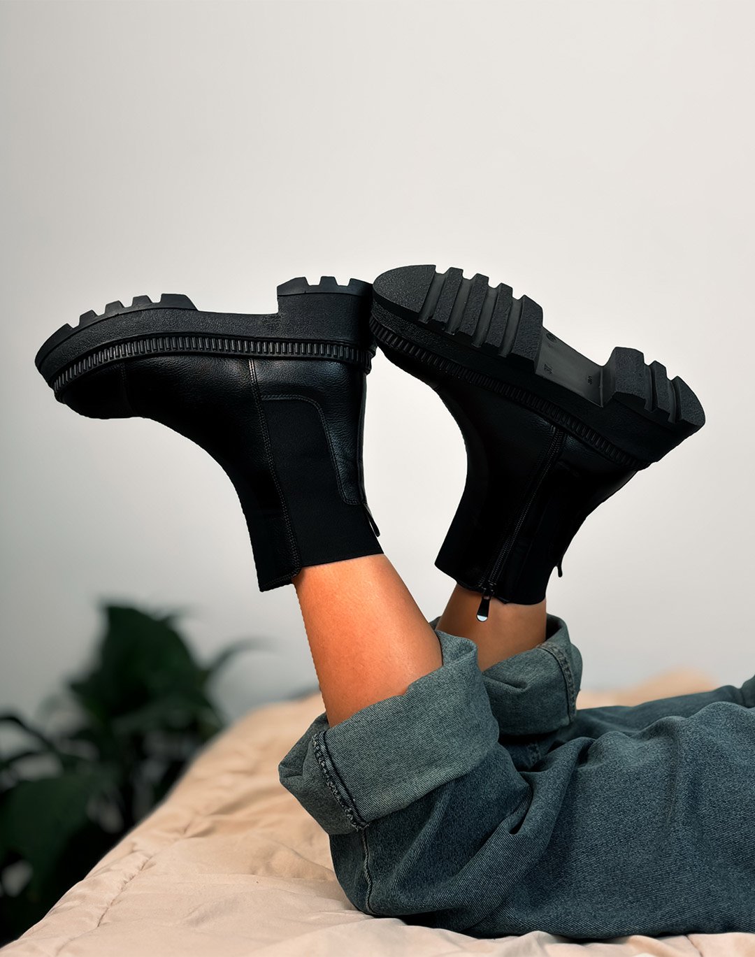 نیم بوت جزیره لژدار