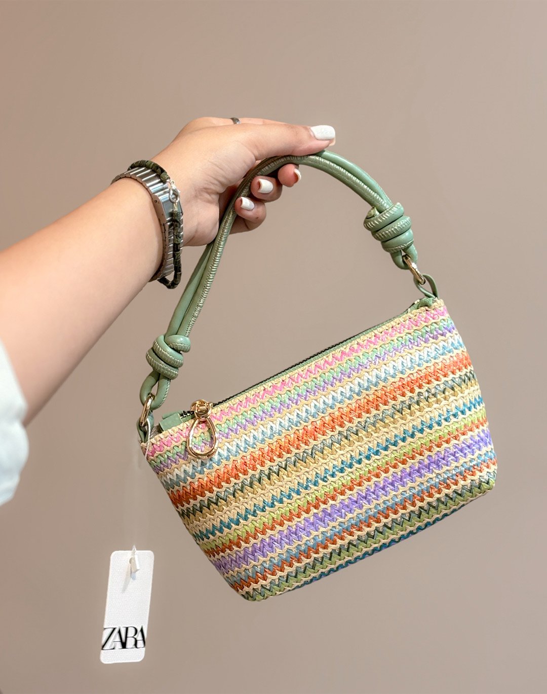 117546 زارا رنگین کمانی