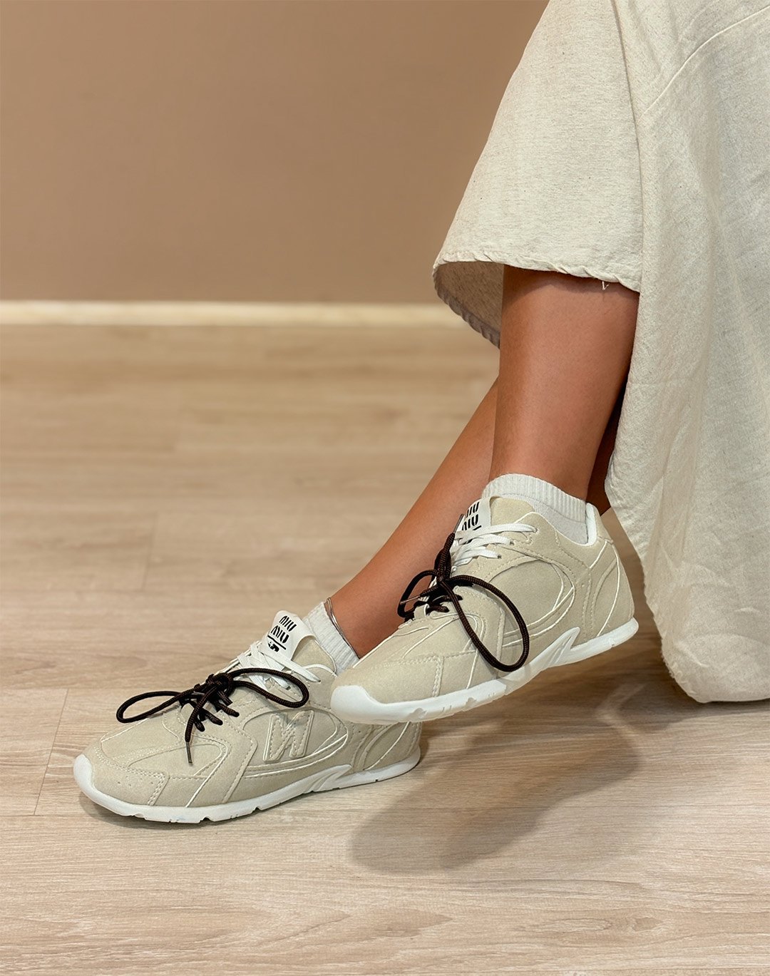 کتونی میومیو کراکس