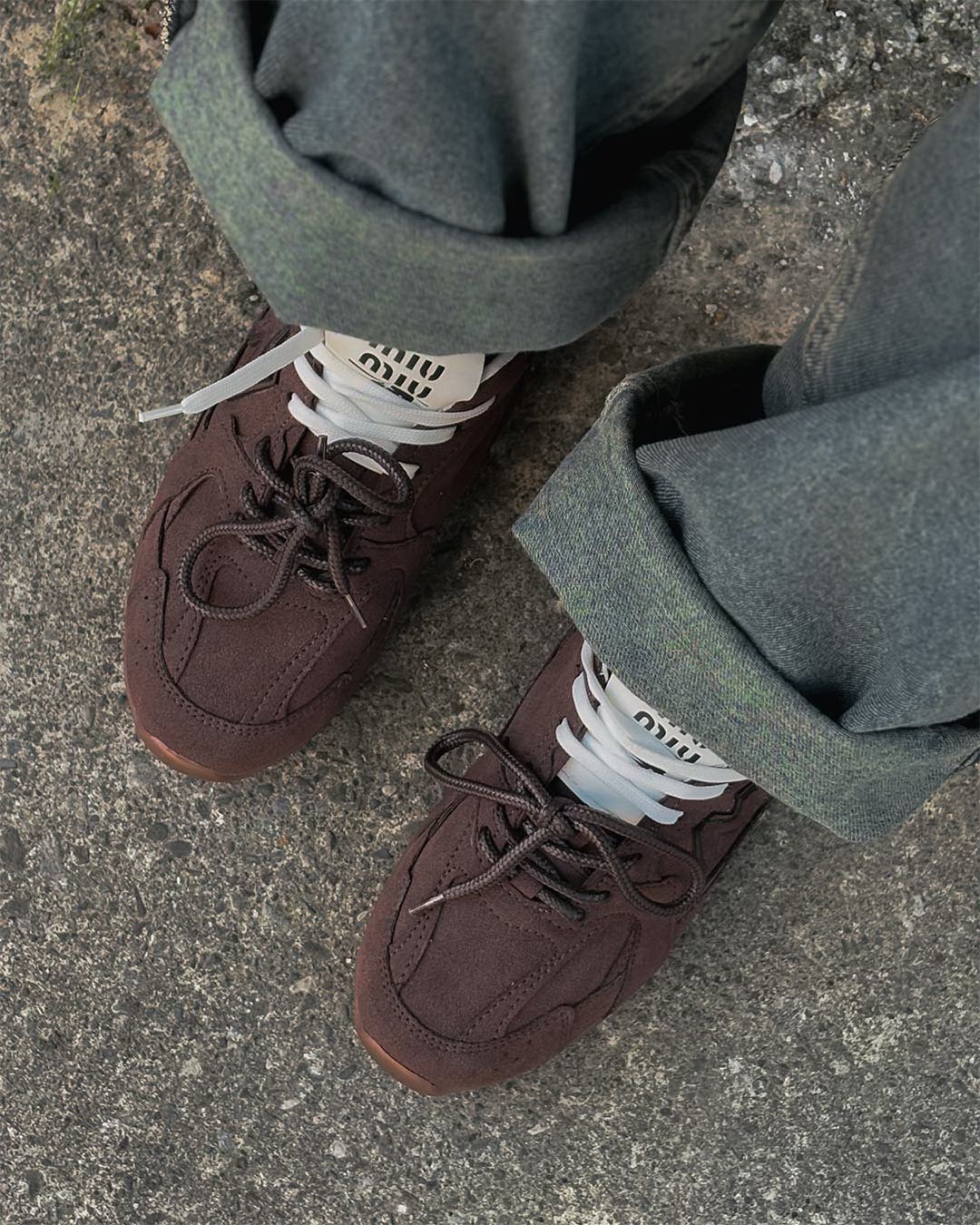 کتونی میومیو نیوبالانس