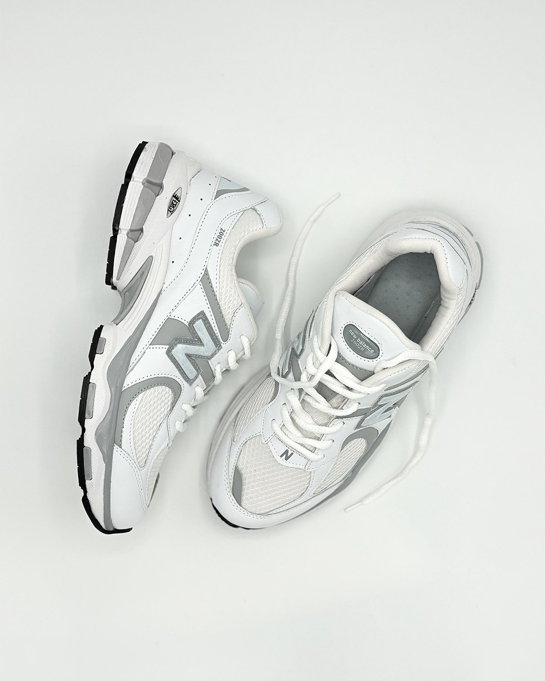 نیوبالانس 2002 R