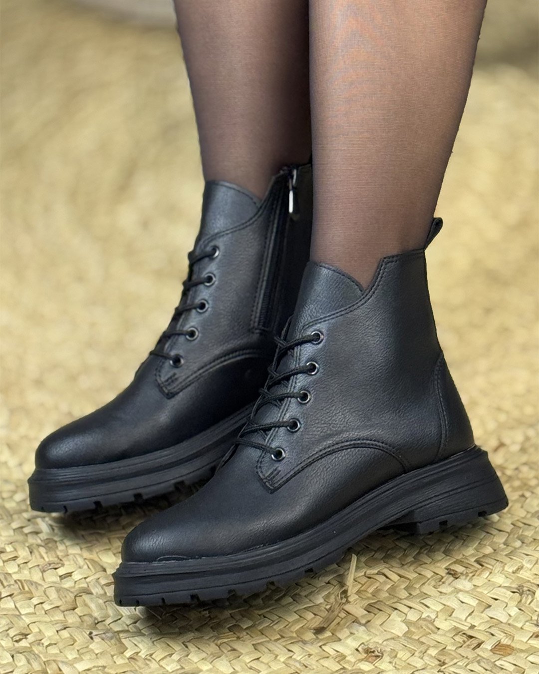 نیم بوت منحنی