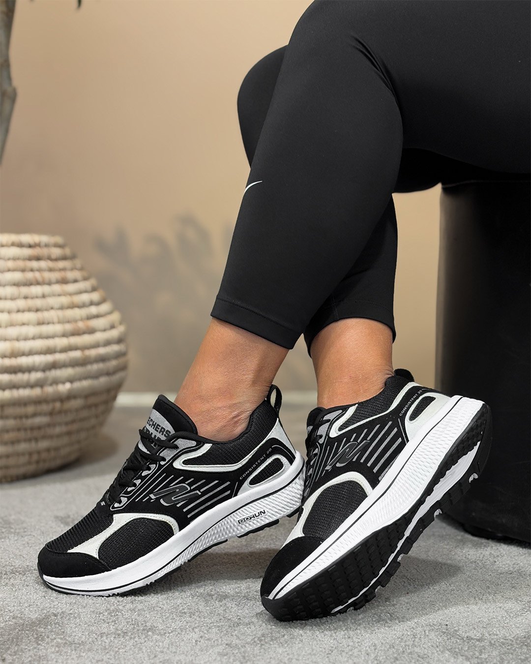 اسکیچرز گوران 246