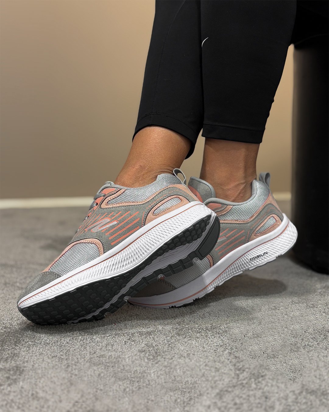 اسکیچرز گوران 246