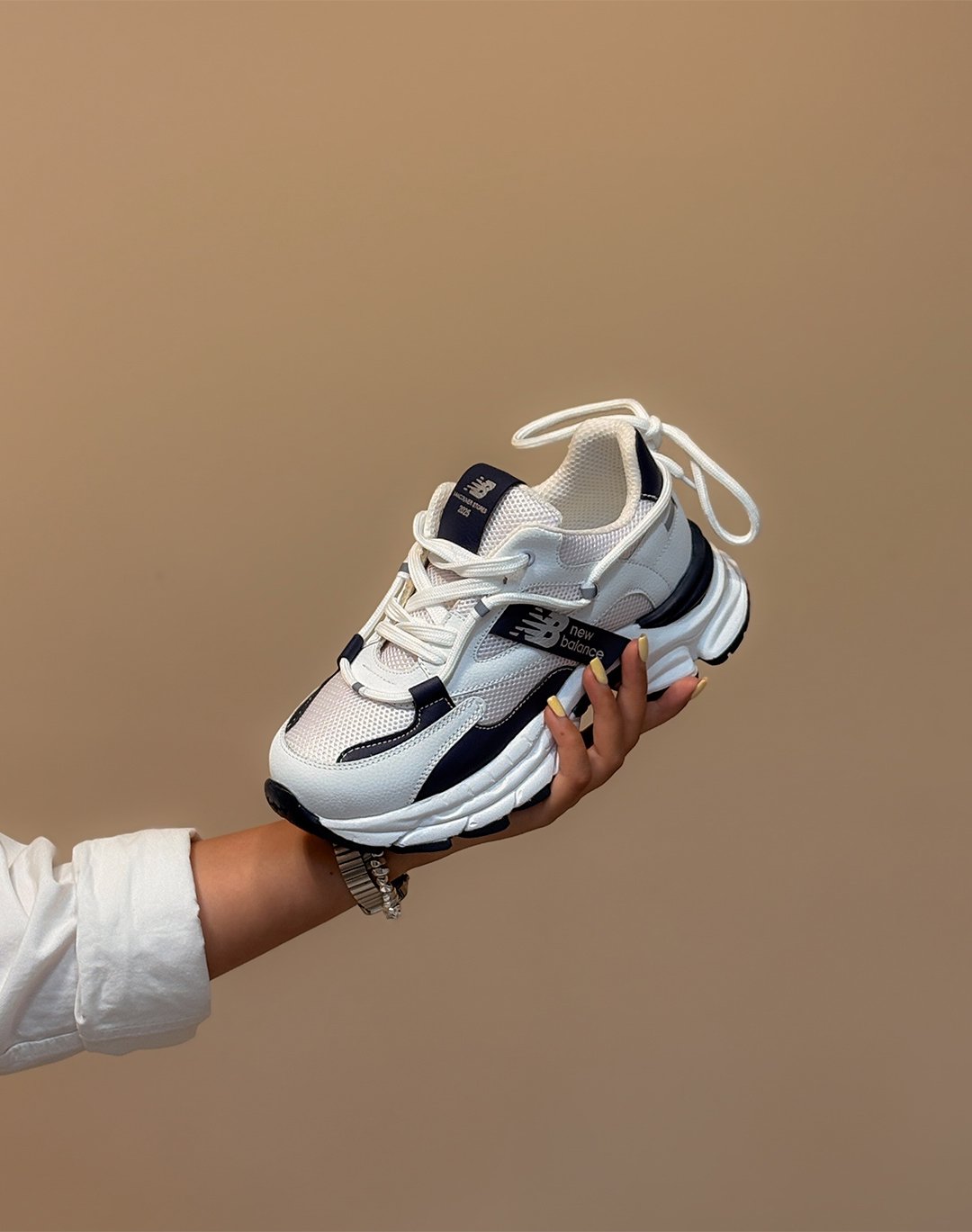 کتونی نیوبالانس تیام