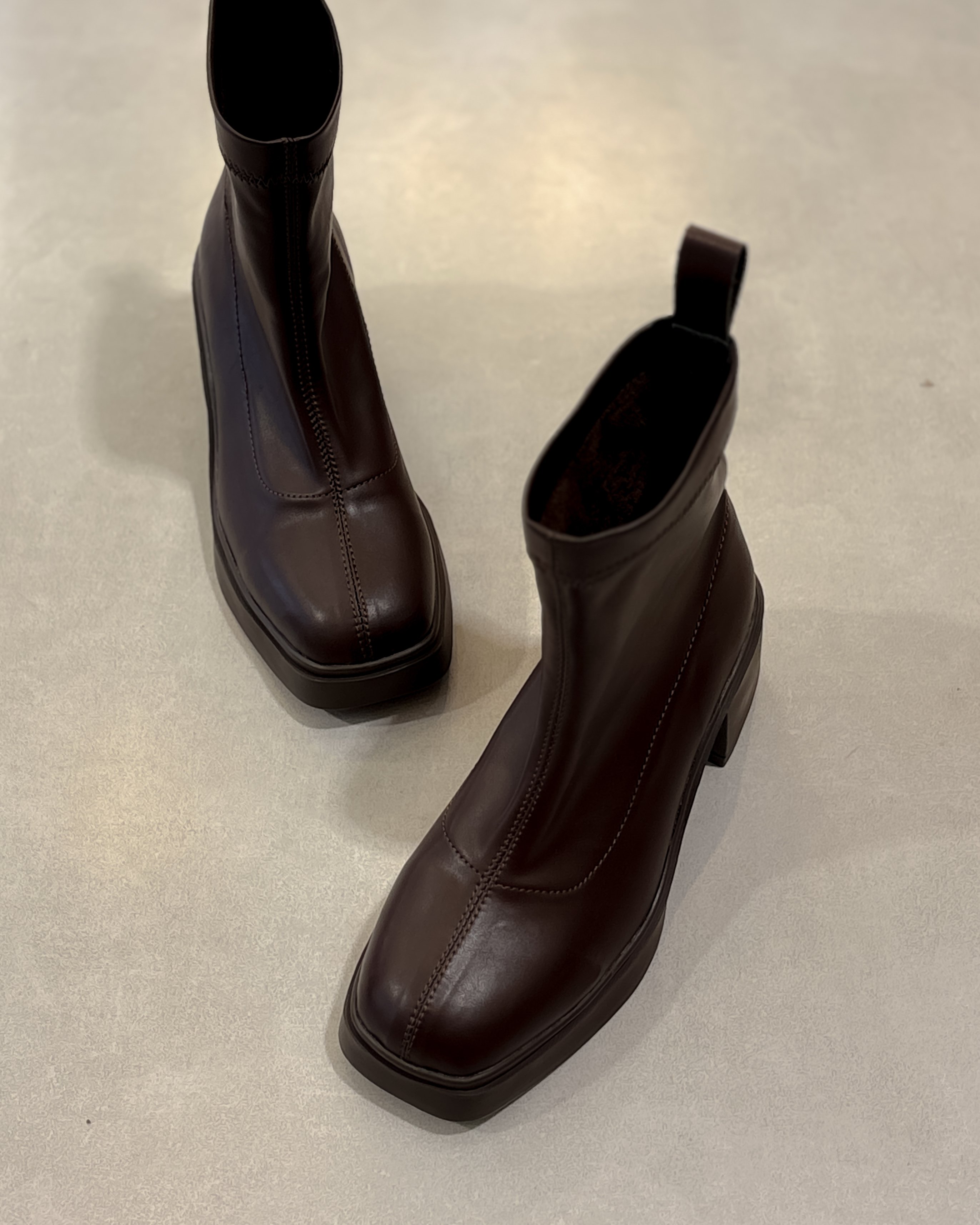 نیم بوت پاشنه استریج ثمر