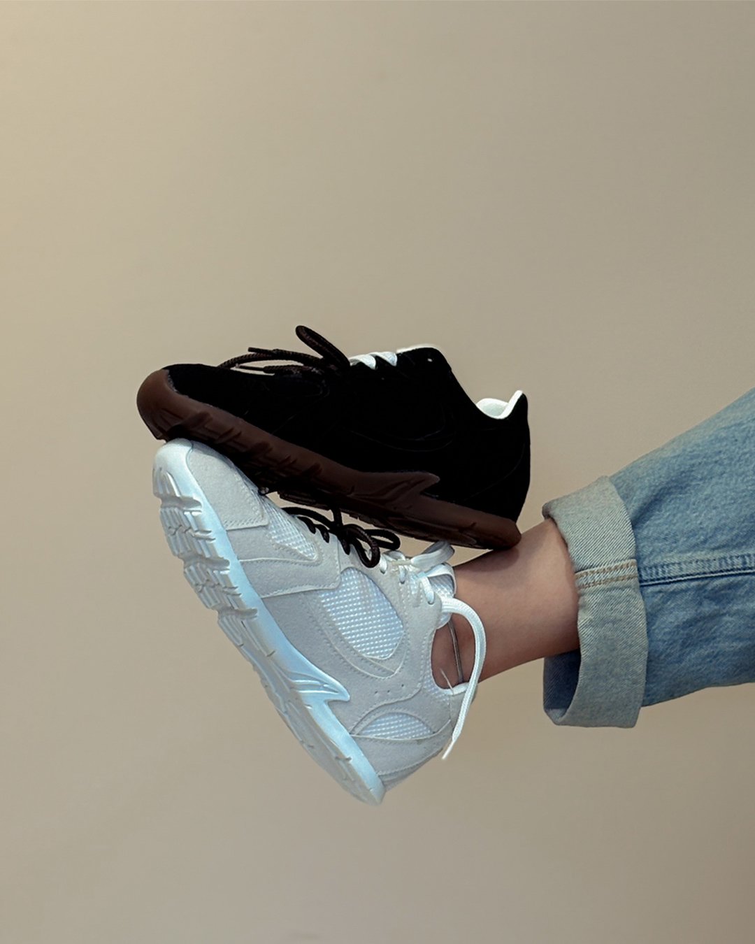 کتونی میومیو نیوبالانس