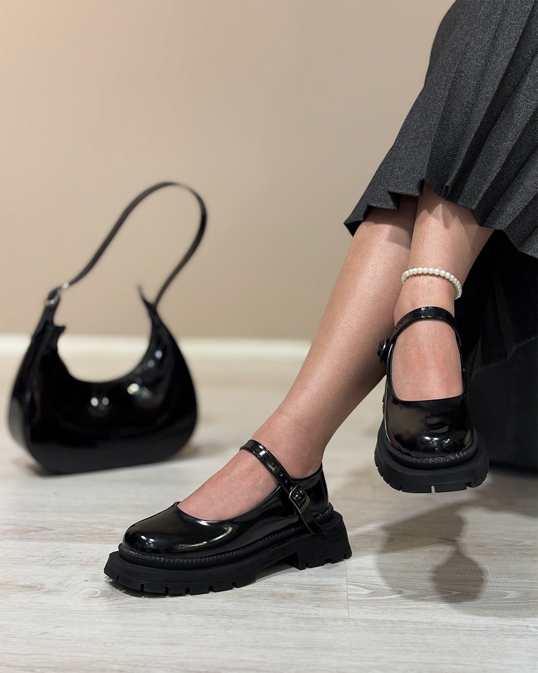 لوفر عروسکی تک بند